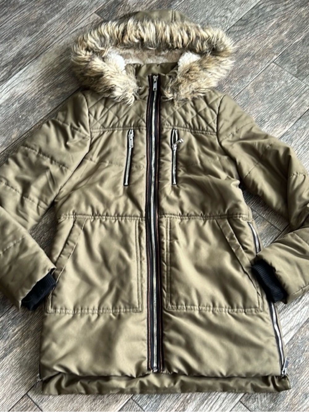CoffeeShop Faux-Fur Trim Olive Parka Jacket - XS
